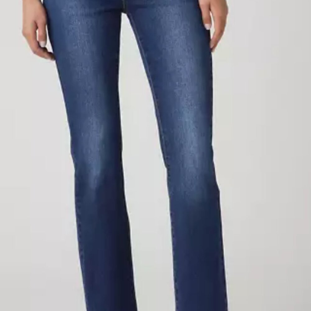 NWOT - Levi's High Rise 725 Bootcut Jeans - 33x32